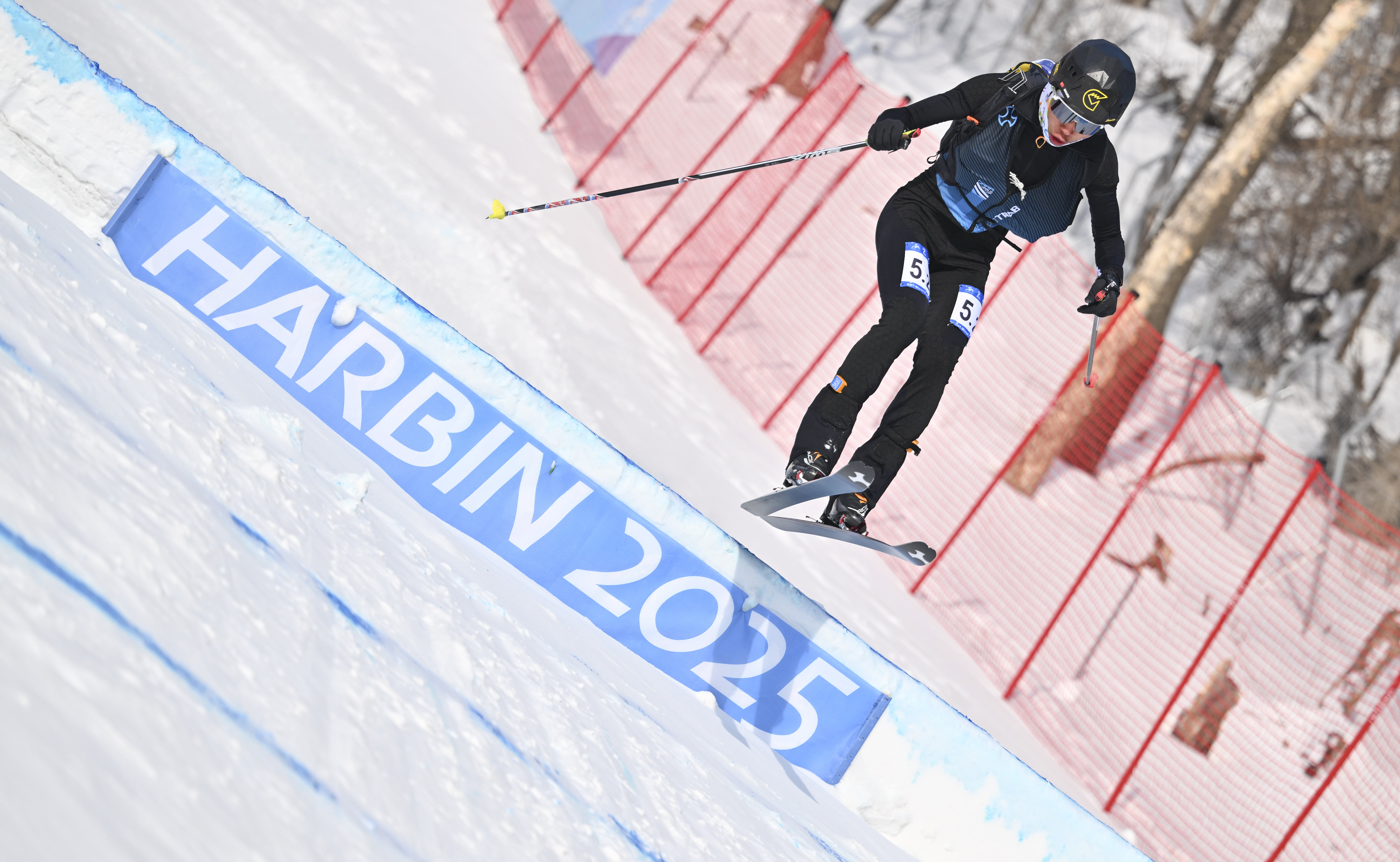 雷火电竞合作-关于捷克代表团在滑雪项目中获得优异表现的信息