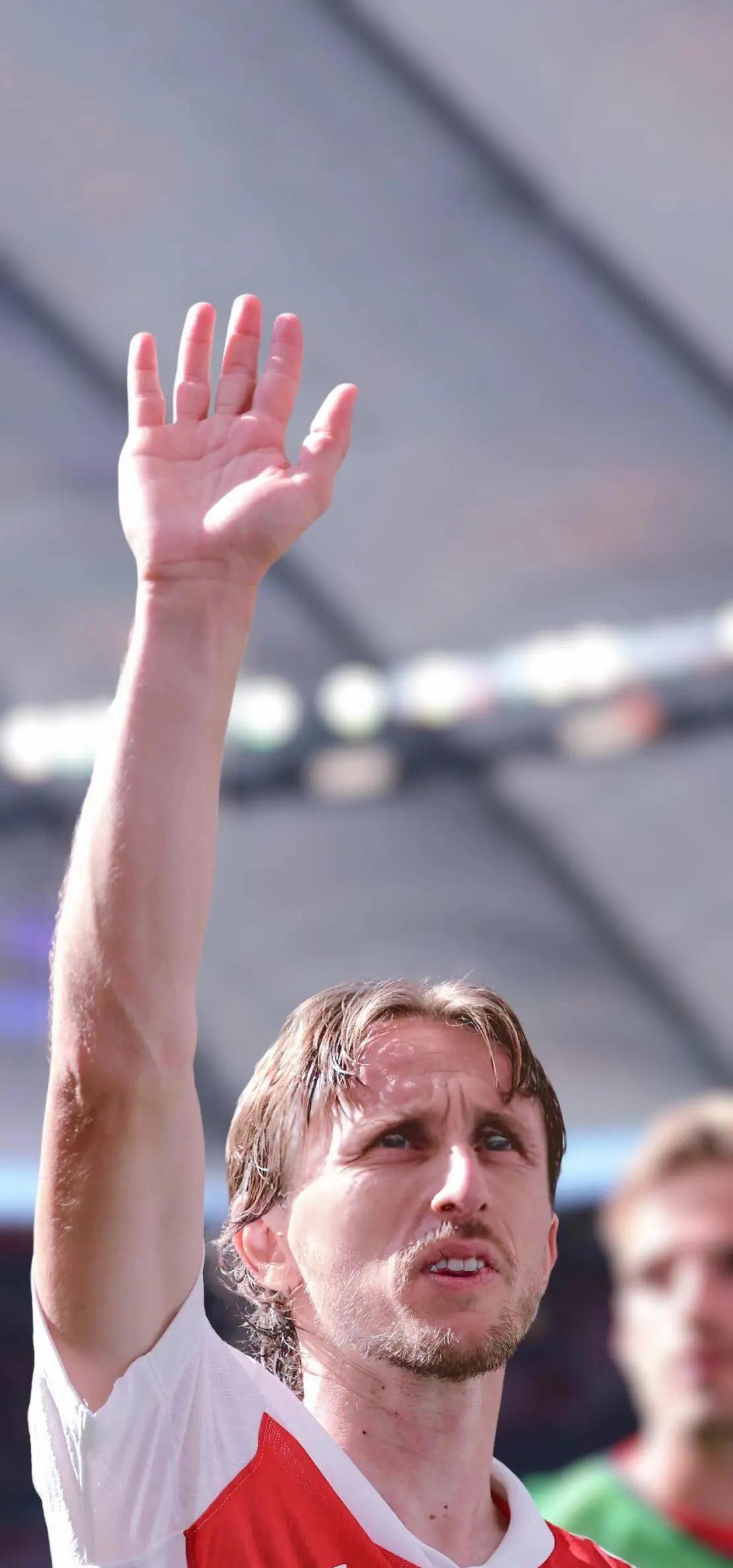 雷火电竞官网-米兰客场战平圣保罗，出线形势严峻