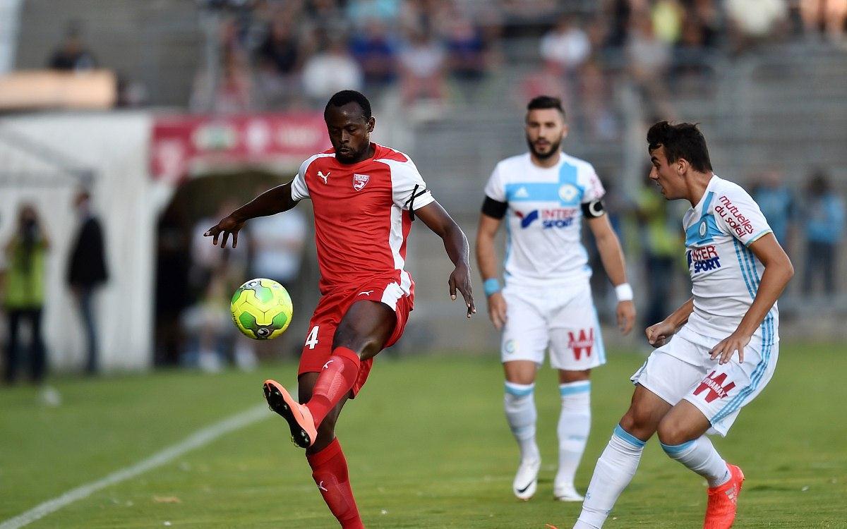 里昂不敌圣埃蒂安,陷入低迷的简单介绍 里昂不敌圣埃蒂安,陷入低迷的简单介绍