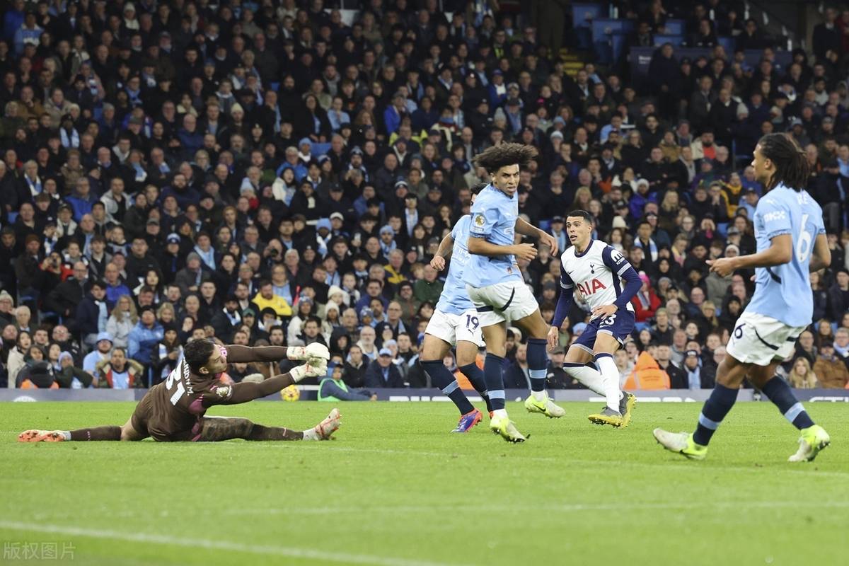 曼联挑战曼城，双方实力半斤八两