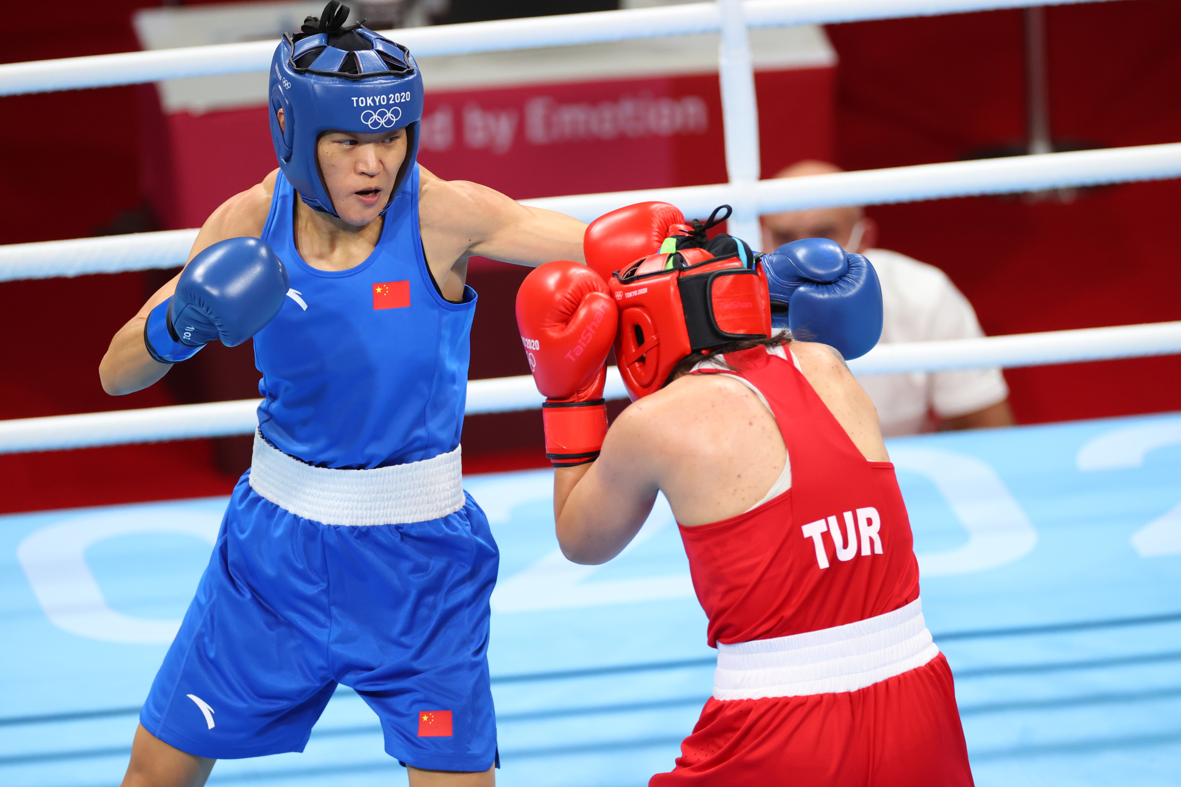 关于坚持到底！古巴选手在拳击比赛中取得胜利的信息