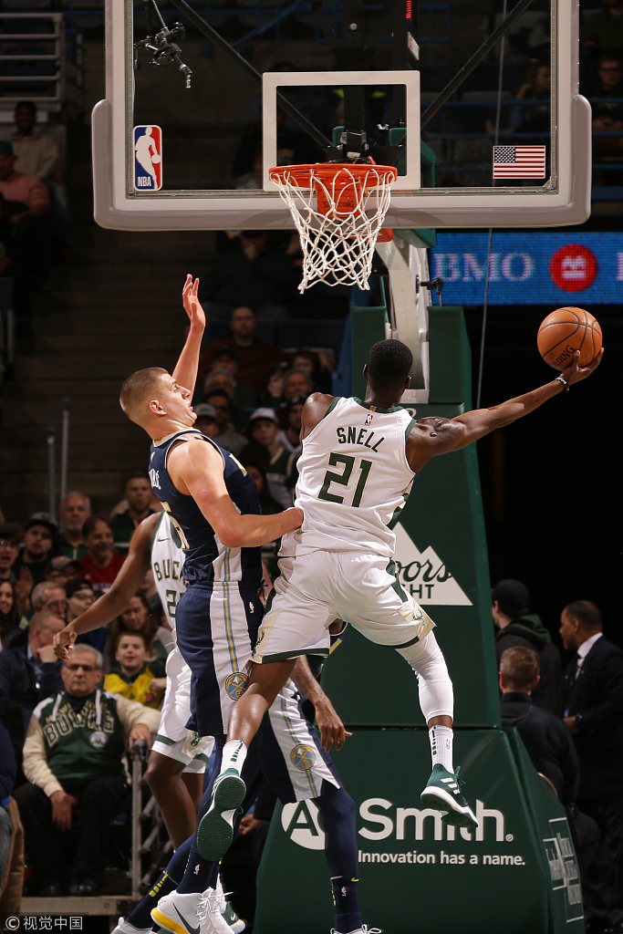 雷火电竞-雄鹿爆冷胜出比经院，联盟头号封王领先西部