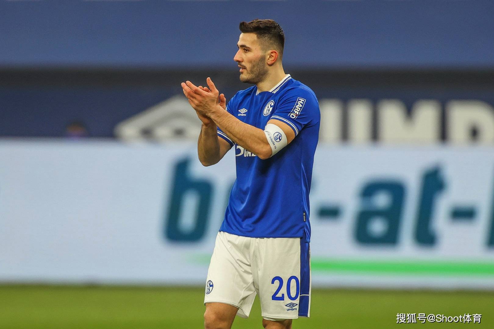 雷火电竞简介-沙尔克外援状态回升，有望助球队重返胜利轨迹的简单介绍