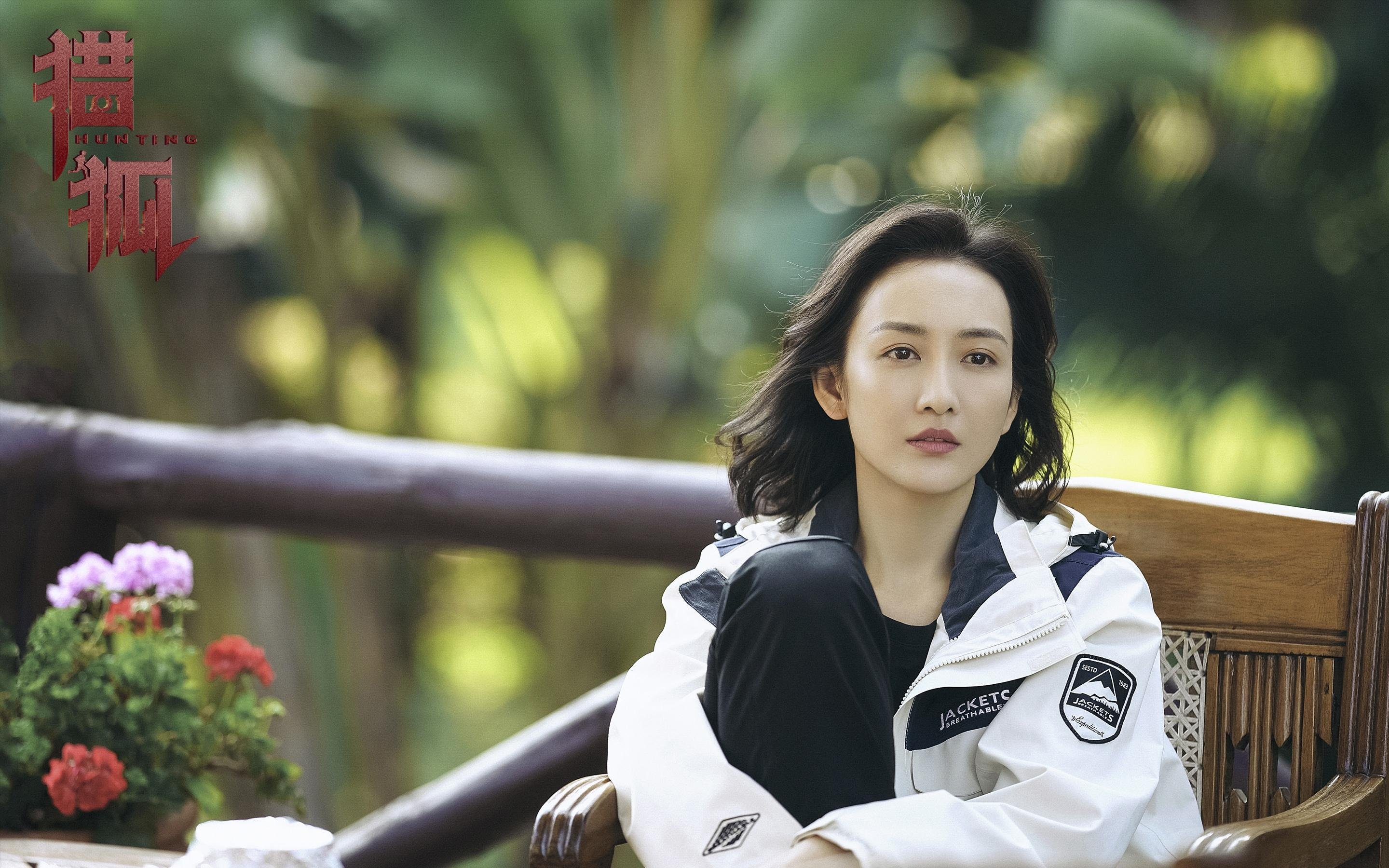 雷火电竞app-擎天一柱下的草根逆袭，浓眉踏碎压力，开拓者掀翻独行侠的夜晚