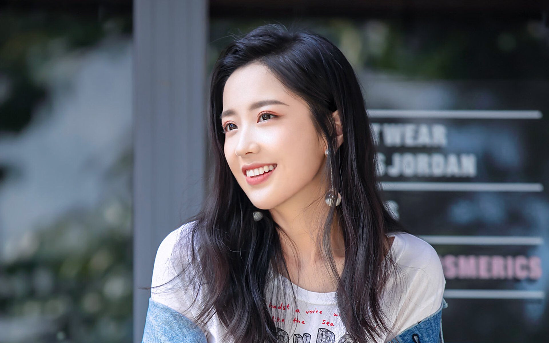 暗夜中的微光，马刺险胜活塞，一场关于尊严与未来的排名暗战