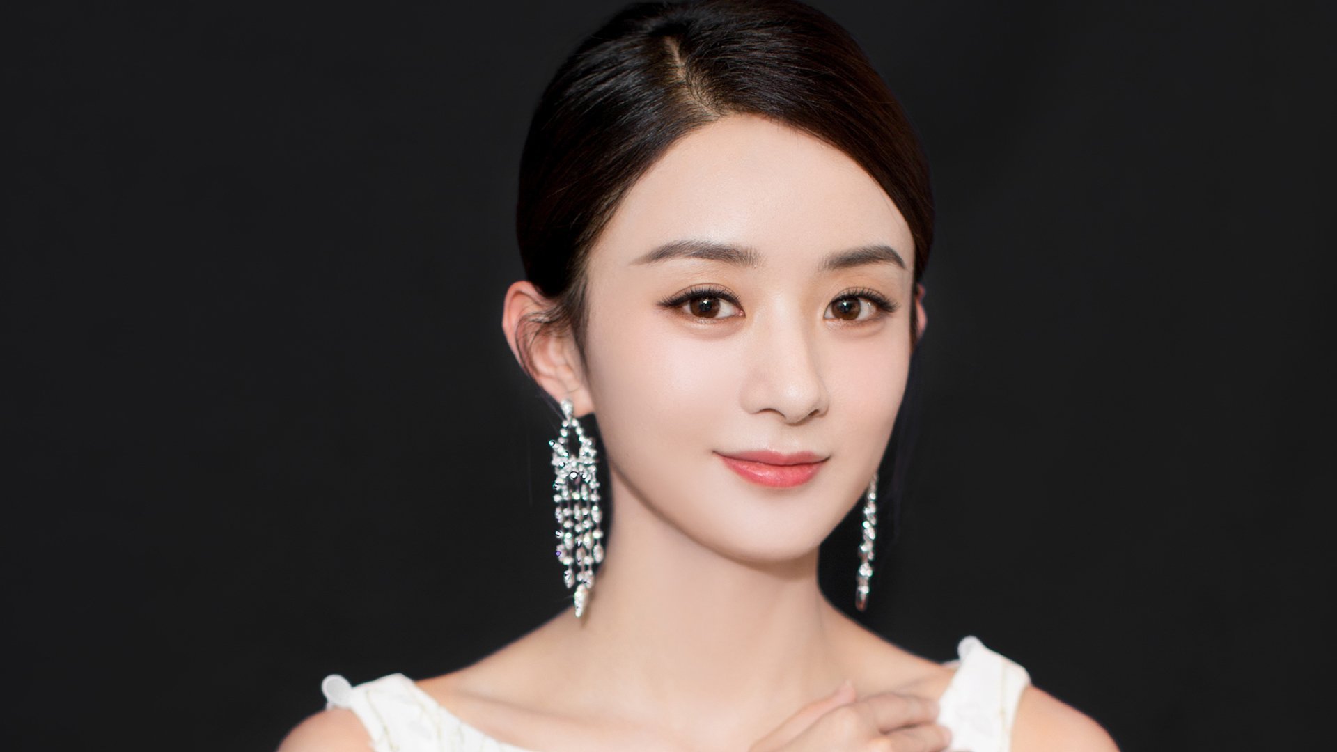 雷火电竞官网-黑天鹅逆袭蓝月，几内亚的节奏魔法与弗拉霍维奇的致命一击